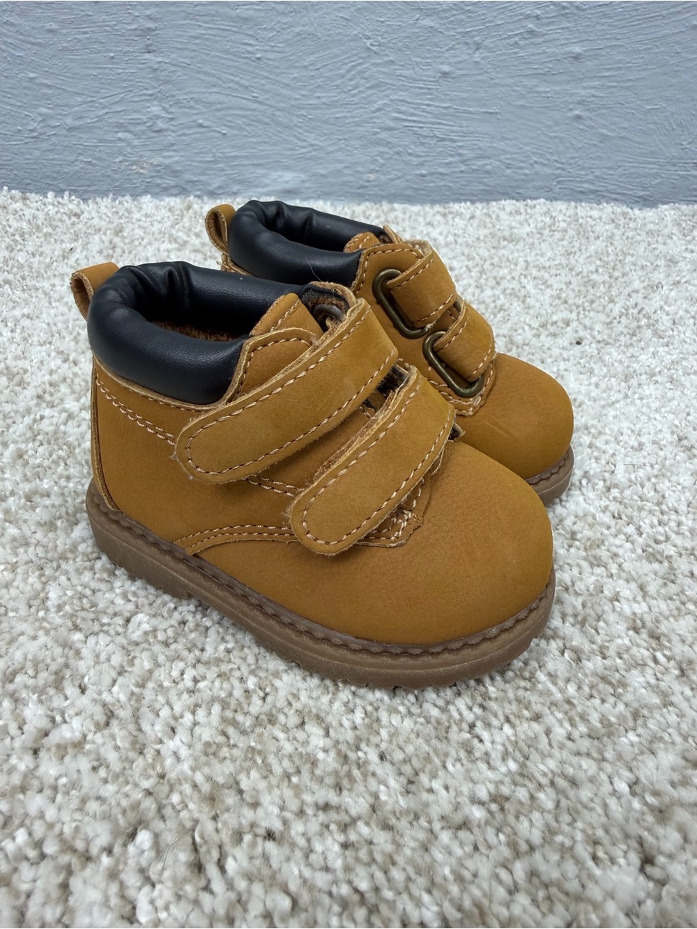 Trail Guide Baby Boy Velcro Closure Tan Boots Size 2